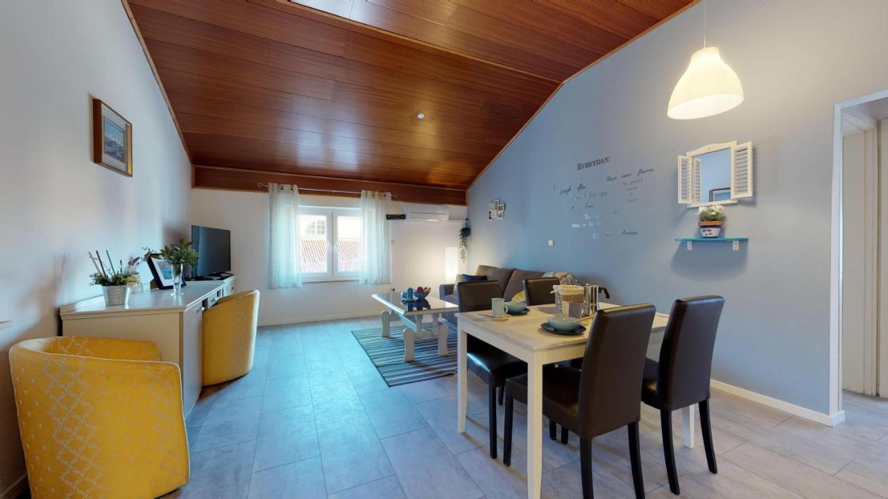 Nina Deluxe Superior 5 Star Apartment, Your Piece Of Heaven By The Sea & Park Новиград Экстерьер фото
